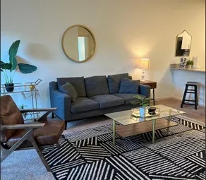 2 bedroom apartment, great for mid term stays - Image 2