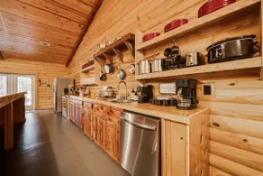 Grand Bunk - Private Lake-Game Room-Pickle Ball - Image 3