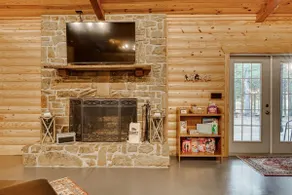 Grand Bunk - Private Lake-Game Room-Pickle Ball - Image 4