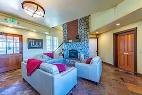 Vineyard Inn 4BR ensuites-VIEWS! - Image 3