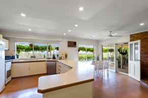 Monkey Gully Retreat - Pool - Mansfield - Sleeps 9 - Image 5