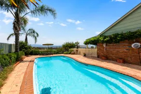 Monkey Gully Retreat - Pool - Mansfield - Sleeps 9 - Image 3
