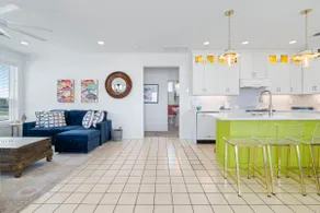 The Purple Pelican | Coastal Charm & Comfort - Image 4