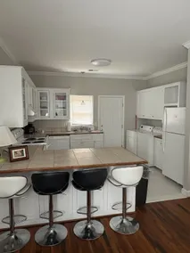 Acorn Bungalow - Image 2
