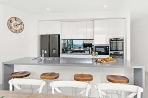 Shellharbour Seaview Luxury Escape - Image 3