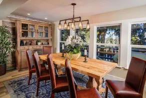 Cottage historique | Luxe Remodel, vue sur le lac, Dock, Beach Club, dans le village - Image 3