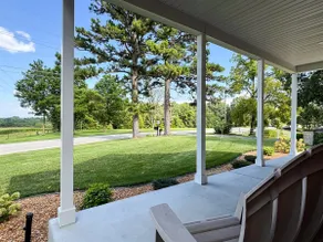 Schoolhouse: Dog-friendly, Large Yard, near Purina - Image 3