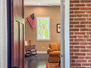 Schoolhouse: Dog-friendly, Large Yard, near Purina - Image 2