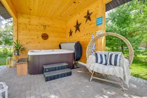 Private Hot Tub, Deck! Group Getaway in Friendship - Image 2