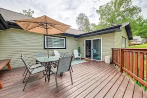 Private Hot Tub, Deck! Group Getaway in Friendship - Image 3