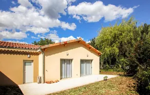 Gorgeous home in Die with house a mountain view - Image 2