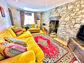 Charming Cosy 3 Bedroom Cottage - Loch Views - Image 4