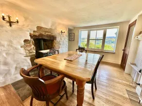 Charming Cosy 3 Bedroom Cottage - Loch Views - Image 2