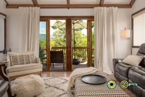 The Eagle's Nest - Mtn View, Walk to Lake & Dining - Image 3