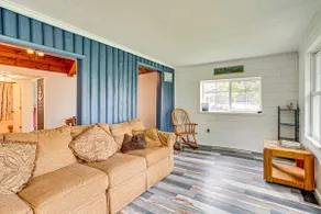 Walk to Cranberry Lake: Quaint Family Cottage - Image 5