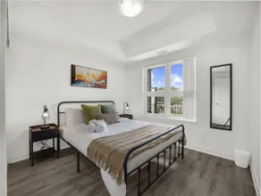 Stylish 1BR Condo in Prime Location with Parking and Wi Fi - Image 2