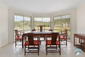 Wyong Creek 4BR Holiday Home | Family Friendly - Image 4