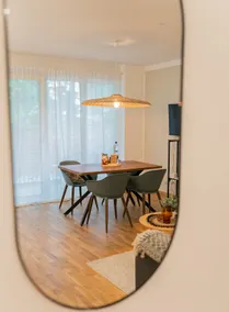 Central business and family apartment near Vienna - Image 2