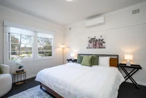 Prince's Place on William - Image 5