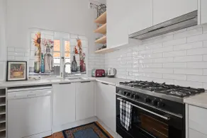 Sweet Stewart - Walk to CBD, Convenient & Cosy - Image 2