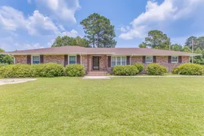 4 Mi to Loris Nature Park: Family Home w/ Yard - Image 3