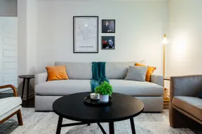 Modern 4BR Near UA | King Suite | Fire Pit - Image 3