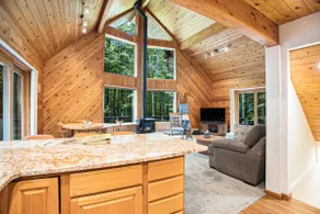 Secluded Pet-Friendly Family Home on 10 Acres - Image 5