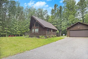 Secluded Pet-Friendly Family Home on 10 Acres - Image 2
