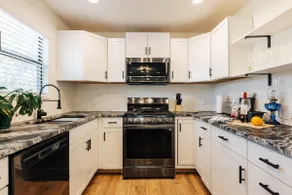 New Build 3BR2BA Modern Home Sleeps 7 - Image 5