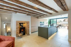 The Granary – Elegant Countryside Retreat - Image 3