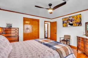 Cushman Court | MSU + Downtown in One Stay - Image 4