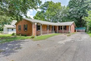 Walk to Dtwn & Freed-Hardeman: Home w/ Fenced Yard - Image 3