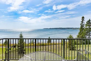 Majestic Lake Views | 2BR w/King Suite | Pools - Image 3