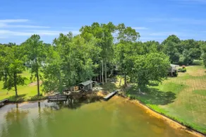 Lake Escape Paddle Cove w/ Hot Tub - 7 Bedrooms - Image 5