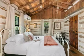 Sycamore Cabin | 1/1+Loft, Grill, Mini Kitchen - Image 2