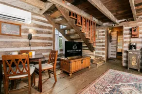 Sycamore Cabin | 1/1+Loft, Grill, Mini Kitchen - Image 4
