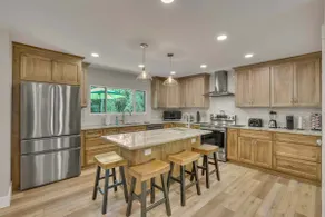 The Golden Retreat| 2 Master Suites| Remodeled - Image 4