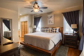 Maple Ridge Retreat in Torreon - Image 3