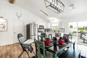 5BR Spacious Family Home w Fire Pit - Image 4
