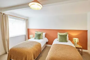 Host & Stay - The Warren - Image 4