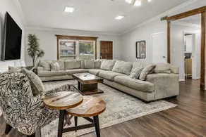 Denver: 1 Mile From Texas A&M, 4BR - Image 2