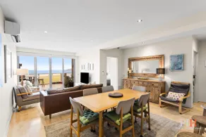 Ocean Views, 2 Bedroom Apartment - Image 4