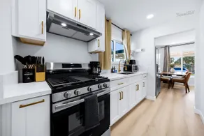 Modern 2BR Home + Parking + Near DTLA #TravelSGV - Image 3