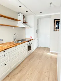 Newly renovated 1 BDR by the church - Image 5