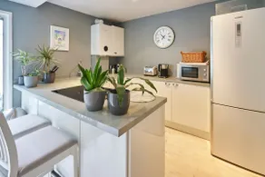 Host & Stay - George Street Retreat - Image 2