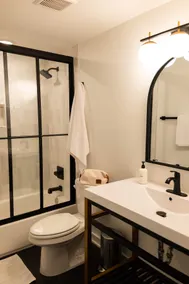 Sosuite | 2BR Apt w W/D, Newly renovated - Image 4