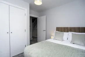 Central Telford Home - Sleeps 8 - Private Parking - Image 4