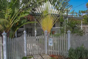 Crescent Banks @ Crescent Head - Image 2