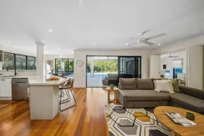 Buderim Mountaintop Retreat With Pool - Image 2
