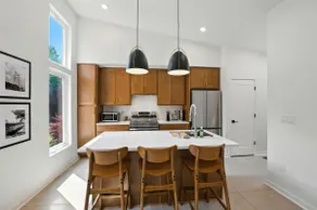 500 House - Unit D townhouse - Image 3